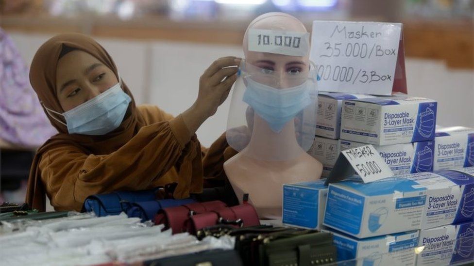 Индонезия одобрила бесплатное распространение вакцины COVID-19 частными компаниями