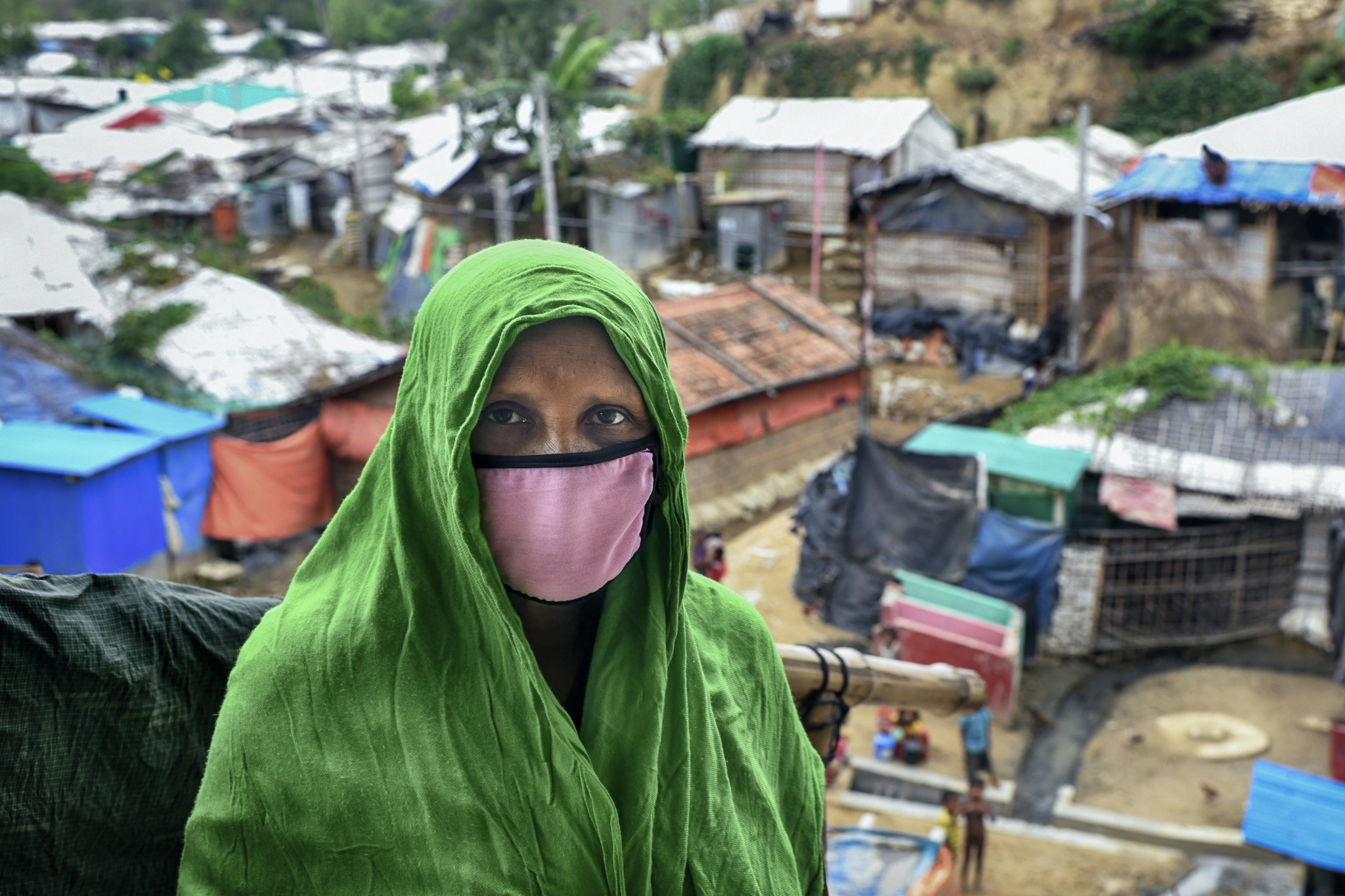 Los refugiados rohingya y la población local de Bangladesh se benefician de la respuesta integradora de COVID-19