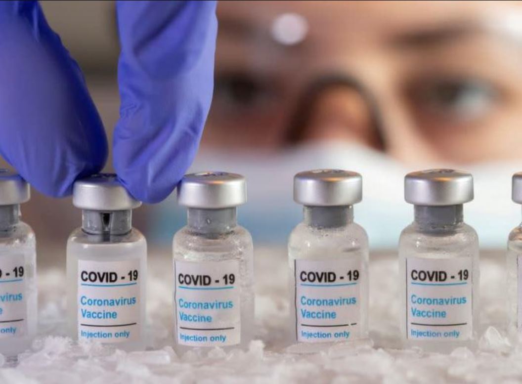 Malasia recurre a las contribuciones del petróleo y el gas para pagar la adquisición de la vacuna COVID-19