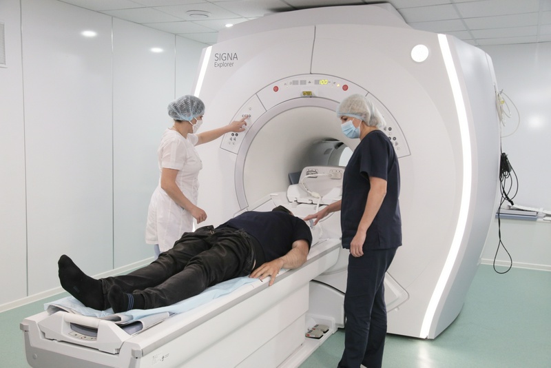 Les examens de tomodensitométrie et d’IRM remboursés par l’assurance maladie ont triplé en 2021 en raison d’un meilleur accès.