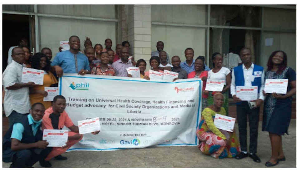 Organizaciones de la sociedad civil y medios de comunicación dispuestos a mejorar la cobertura sanitaria y la financiación de Liberia para 2030