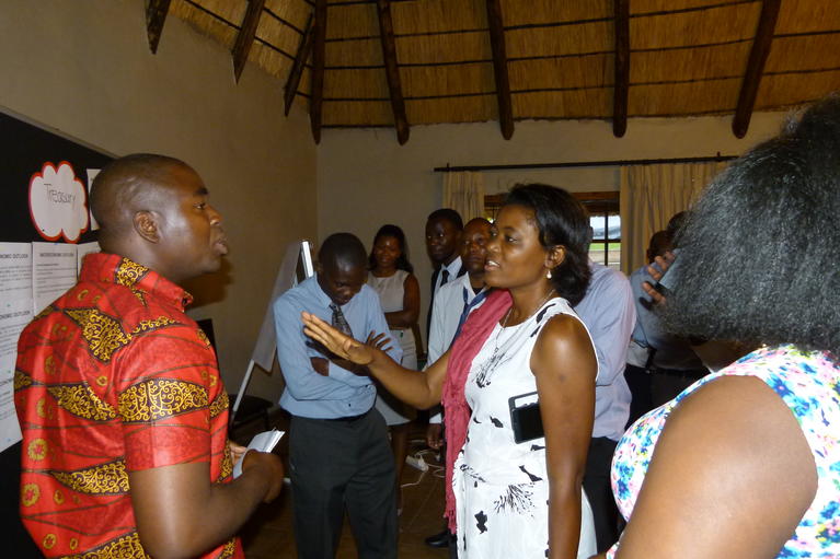 Los parlamentarios de Malawi debaten las opciones de financiación sanitaria
