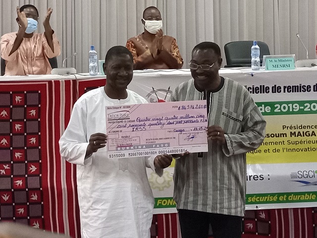 Burkina Faso: más de 1.000 millones de euros para financiar proyectos de investigación científica