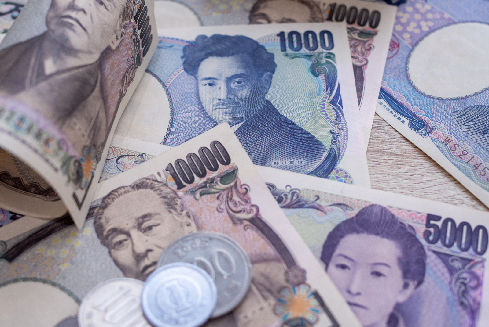 Le Japon se prépare à la pandémie de COVID-19 en adoptant le budget le plus important de son histoire pour 2022