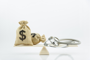 Le Népal réaffecte le budget de la santé à la riposte COVID-19