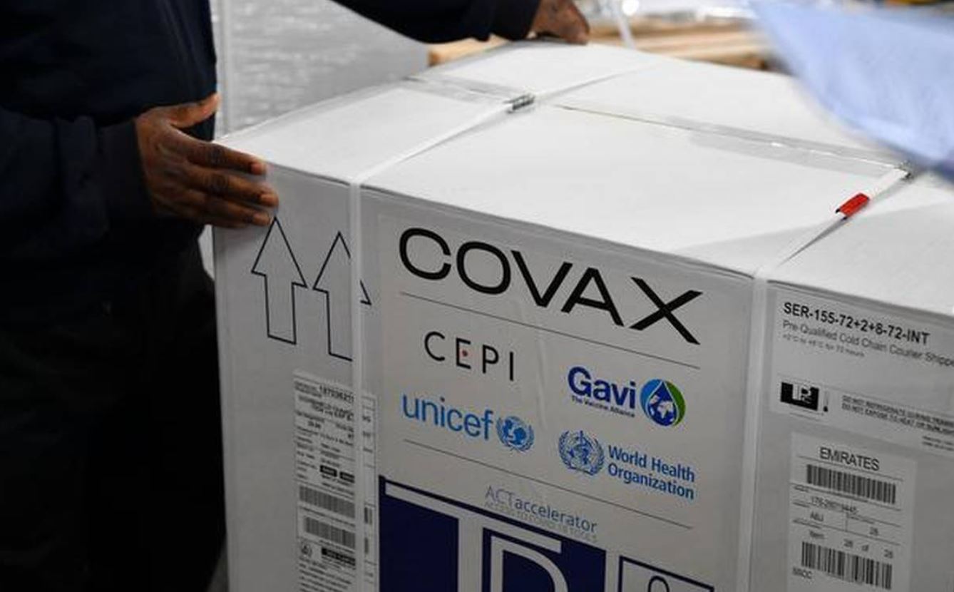 Шри-Ланка получает вакцины Oxford-AstraZeneca в рамках программы COVAX Facility