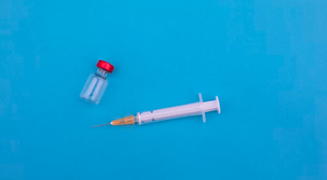 Le gouvernement égyptien s’oriente vers un modèle de vaccination contre paiement avec le secteur privé