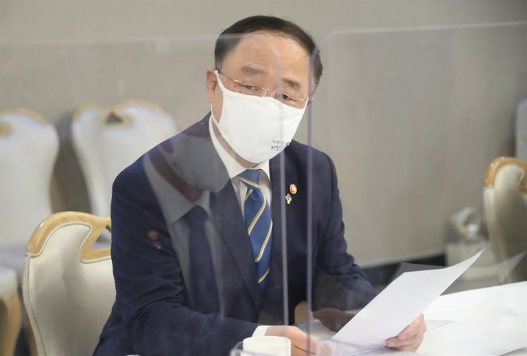 Corea estudia otro presupuesto extra sin venta de deuda: Ministro de Hacienda