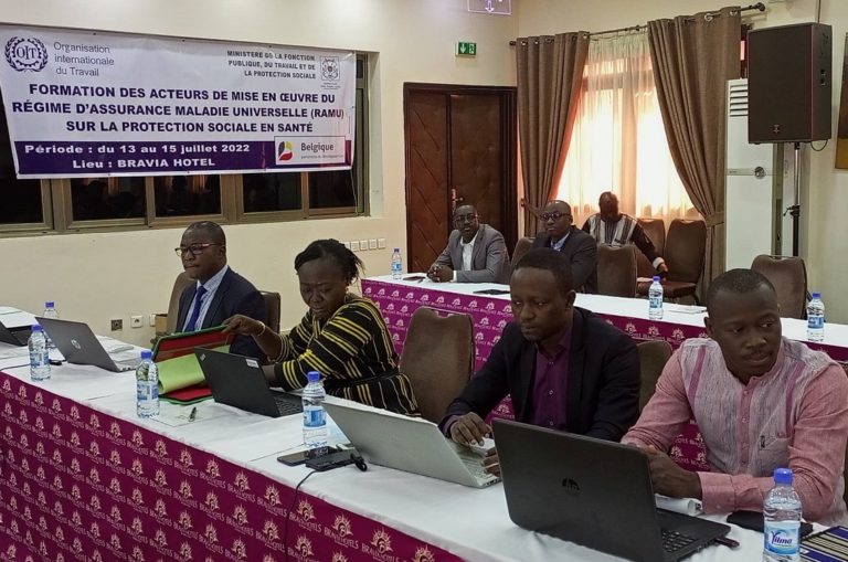 Burkina Faso: los agentes de protección sociosanitaria armonizan sus conocimientos