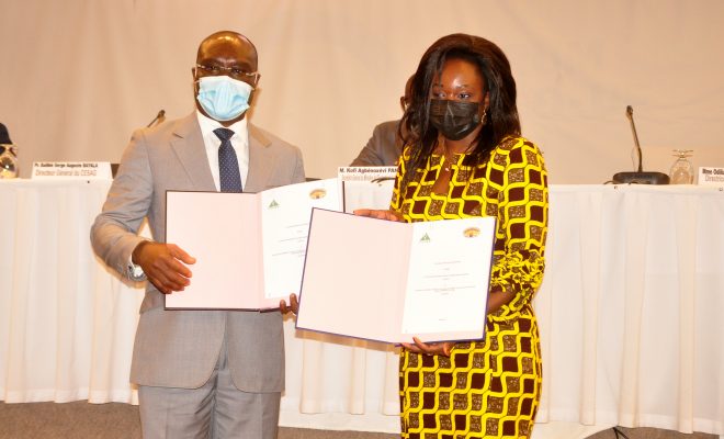 Togo: dos institutos de formación africanos incluyen el Presupuesto por Programas en sus planes de estudio