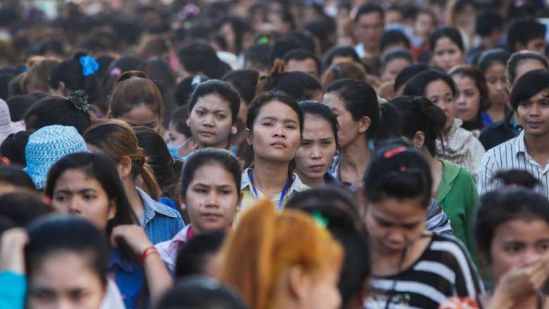 El Phnom Penh Post: Una nueva ley beneficiará a los trabajadores del sector privado