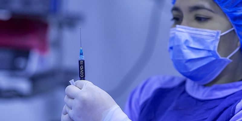 Вакцина COVID-19 в Индонезии получила новый импульс благодаря плану частного сектора