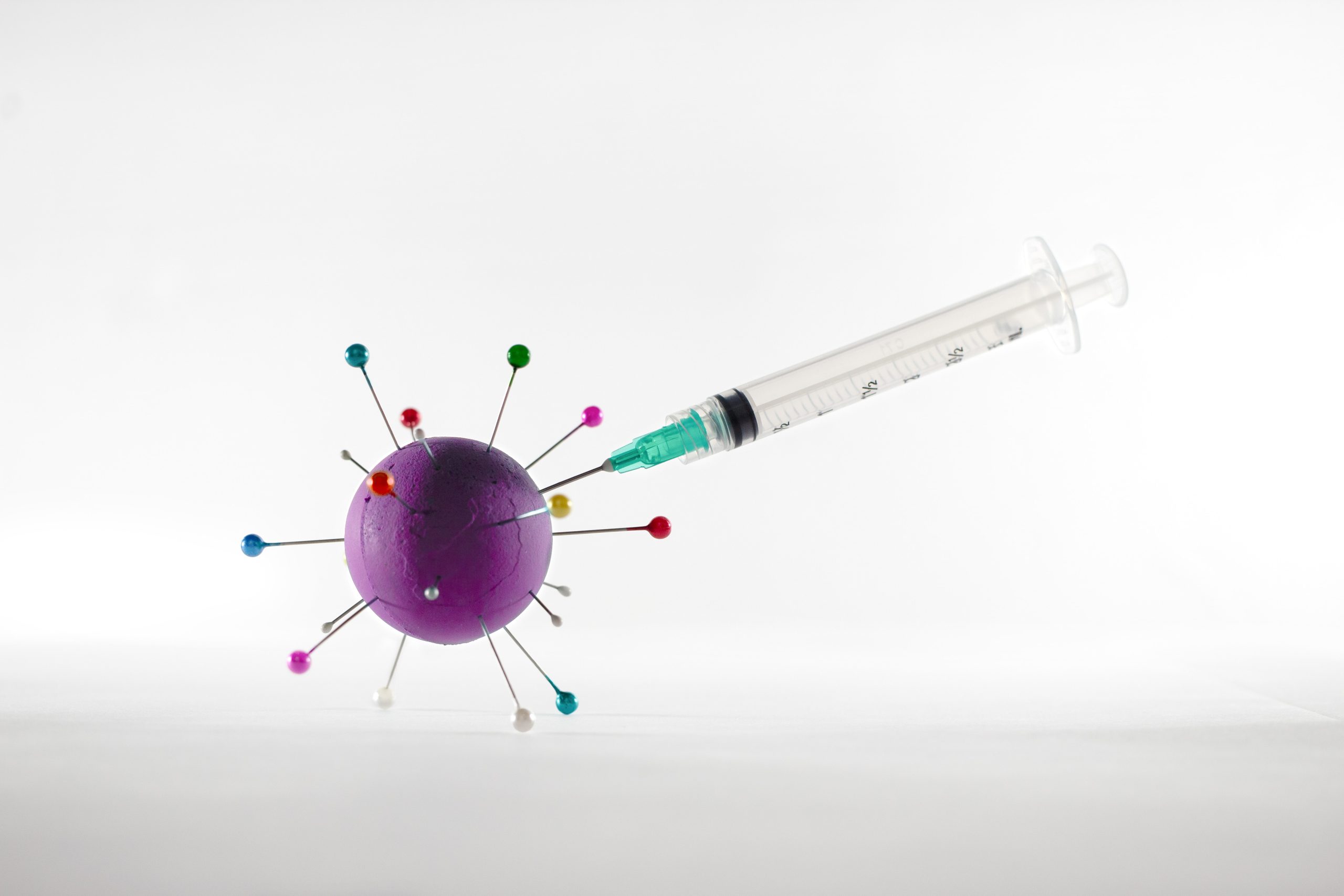 Nigeria gets a US$400 million loan for COVID-19 vaccines