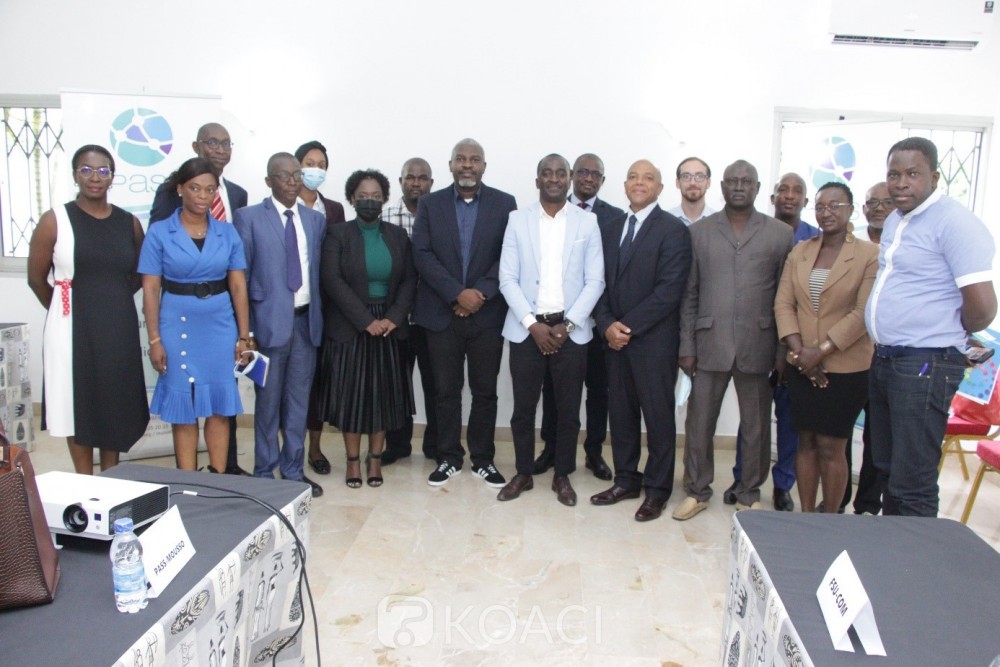 COTE D’IVOIRE: firma de un acuerdo para mejorar la eficacia de las mutuas y los servicios sanitarios comunitarios