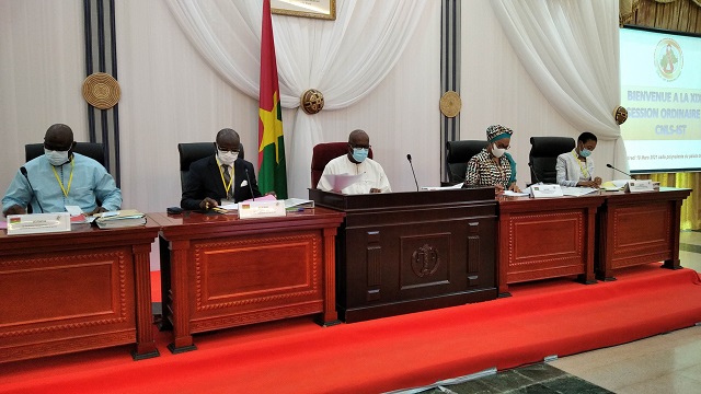 Burkina Faso validates free treatment for HIV patients