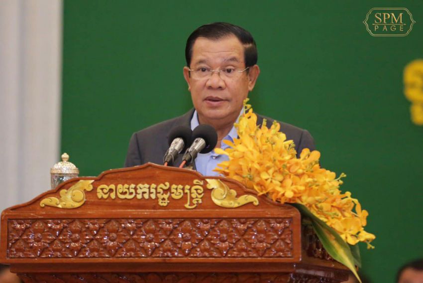 El Phnom Penh Post: El primer ministro pide a los médicos ética y profesionalidad