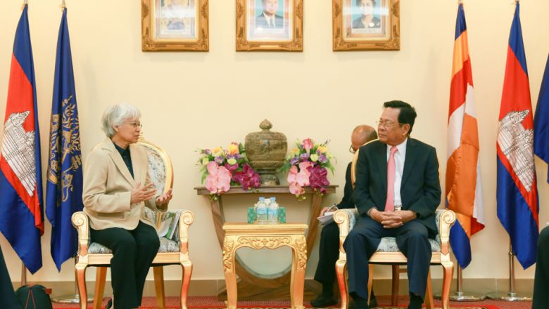 The Phnom Penh Post “Le ministère demande l’aide de la BAD pour les plus démunis”.