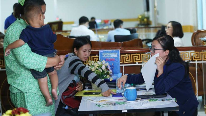 Le Phnom Penh Post : Bima et Smart Axiata annoncent une couverture d’assurance élargie