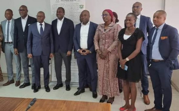 Ivory Coast: Poste and CNAM join forces to promote CMU
