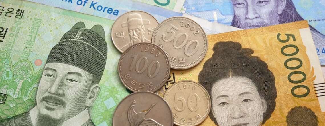 Korean-coins-and-bills-1140×445