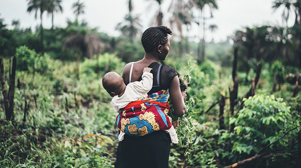La ceguera de género en la protección sociosanitaria podría frenar el avance de África hacia la cobertura sanitaria universal
