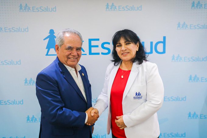 Perú: Reunión Presidenta Ejecutiva del Seguro Social de Salud con Congresista de Piura