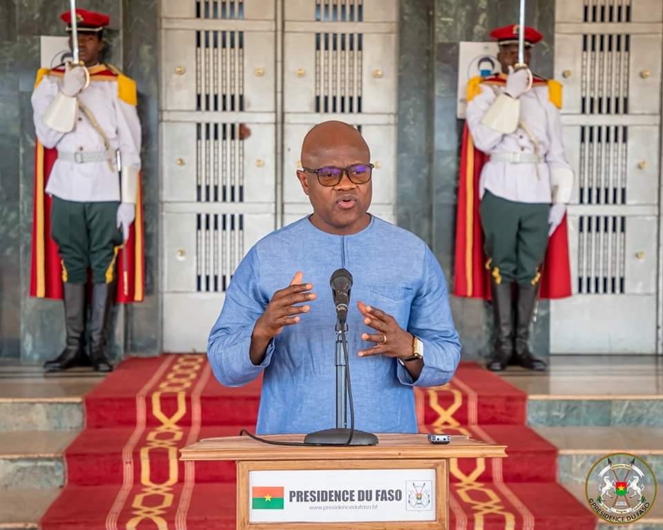 Бесплатное медицинское обслуживание: некоторые частные медицинские учреждения не работают