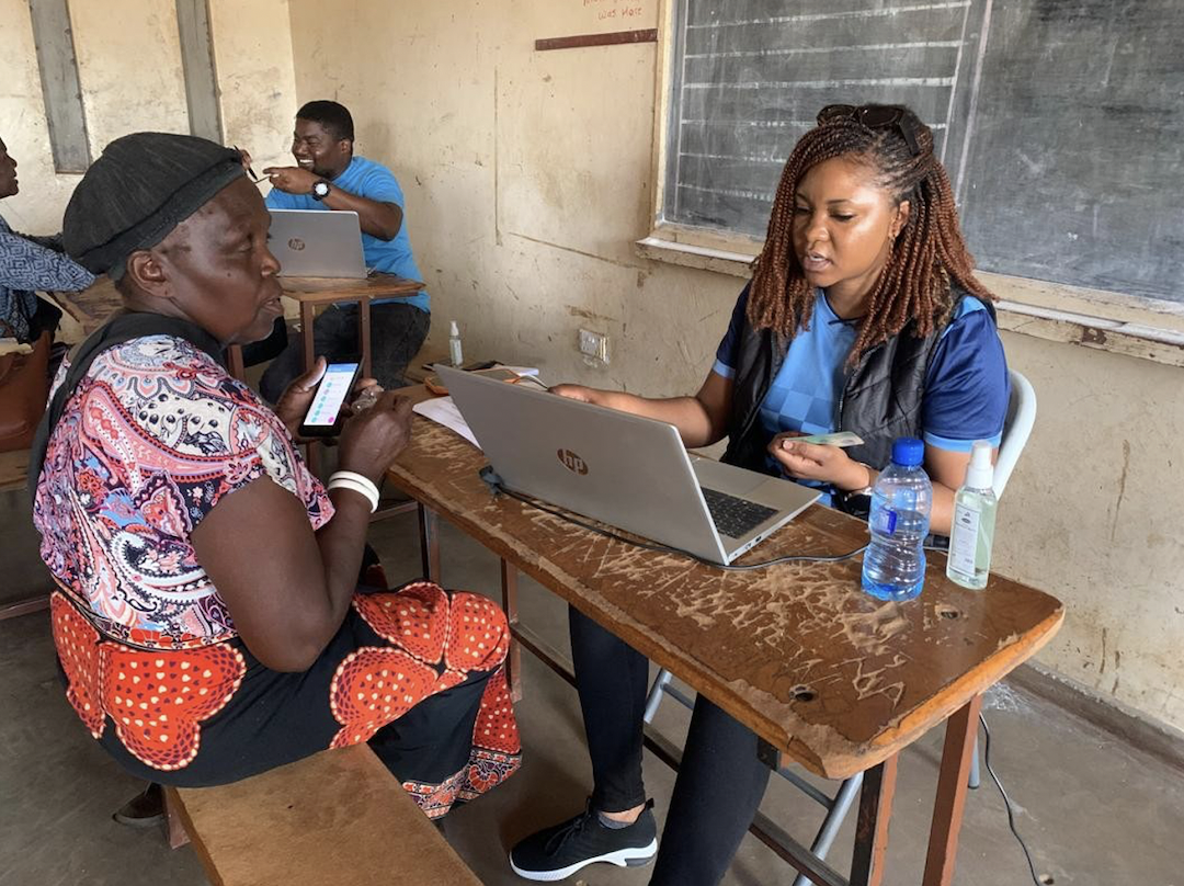 La NHIMA étend l’assurance maladie gratuite aux groupes vulnérables dans le cadre d’un transfert d’argent liquide