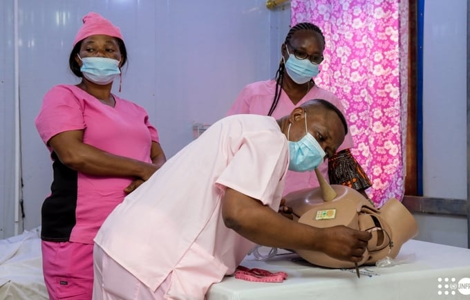 Se invita a las enfermeras a comprometerse con el éxito de la Cobertura Sanitaria Universal