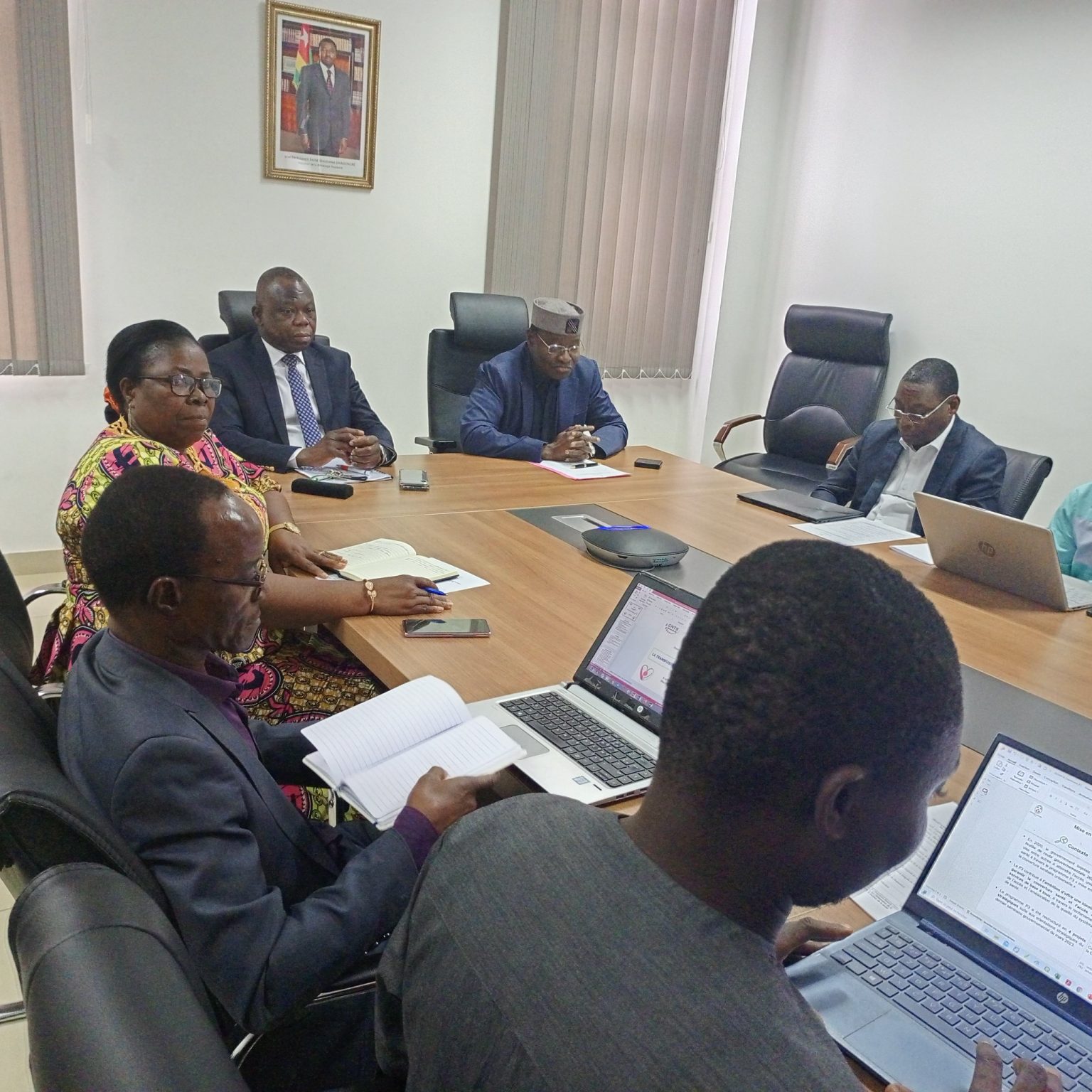 La UMA en la mesa de reuniones del Comité Nacional de Coordinación del Sector Sanitario