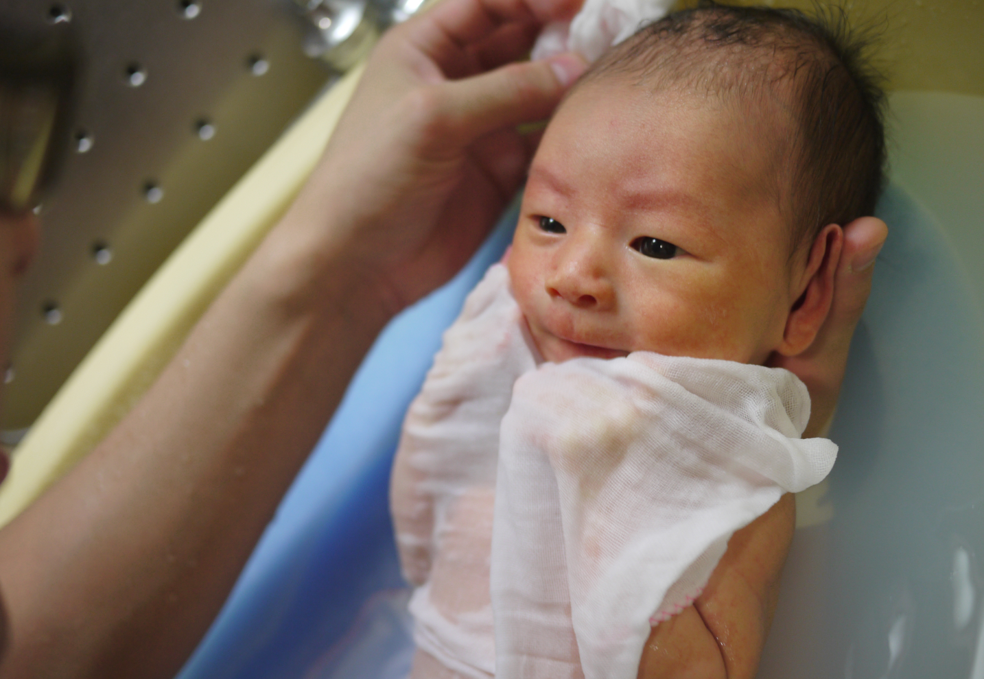 Le Japon discute de la couverture de l'accouchement par l'assurance maladie
