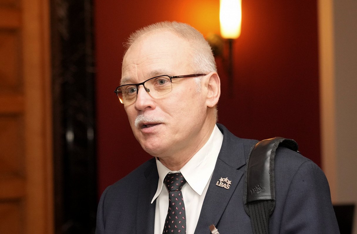 Latvian healthcare workers' union demands healthcare financing to be increased in 2025