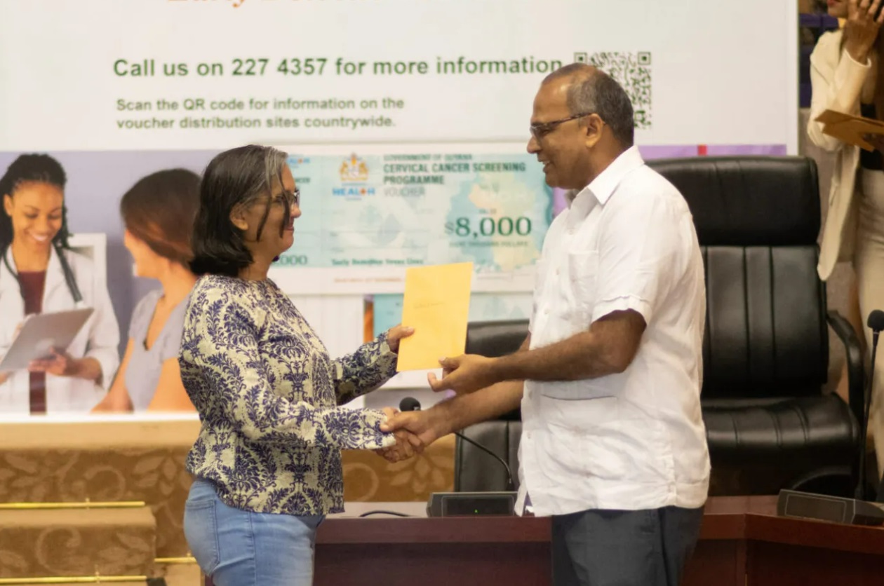 Un presupuesto salud récord para 2024 en Guyana apoya el acceso universal de la salud