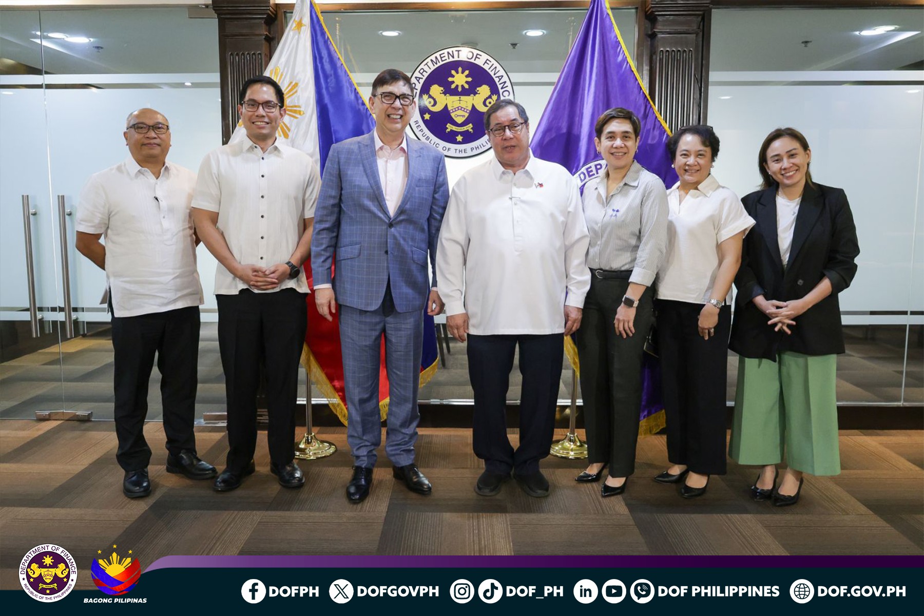 Philippines : le ministère des finances et le ministère de la santé renforcent leur collaboration pour développer les projets de santé