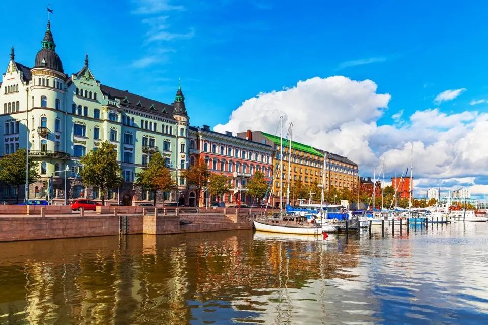 The European Investment Bank loaned €100 million to Finland for the Laakso hospital complex in Helsinki