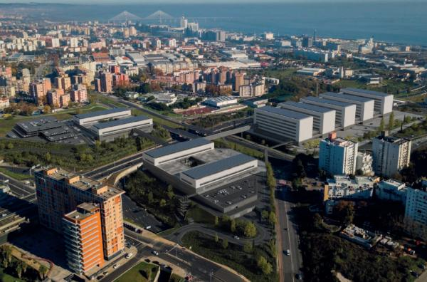 European Inverstment Bank is lending €107 million to build a new hospital (Hospital de Lisboa Oriental)