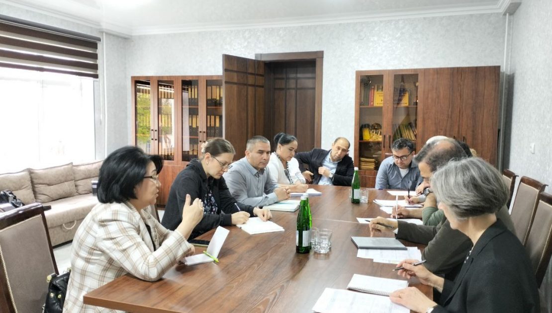 La misión de la OMS estudió el sistema estatal de seguro de enfermedad en la región de Syrdarya