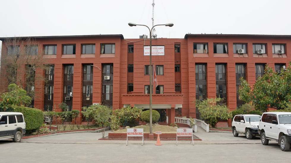 Le ministre népalais de la santé annonce le doublement de l’aide à l’assurance pour les patients atteints de maladies graves