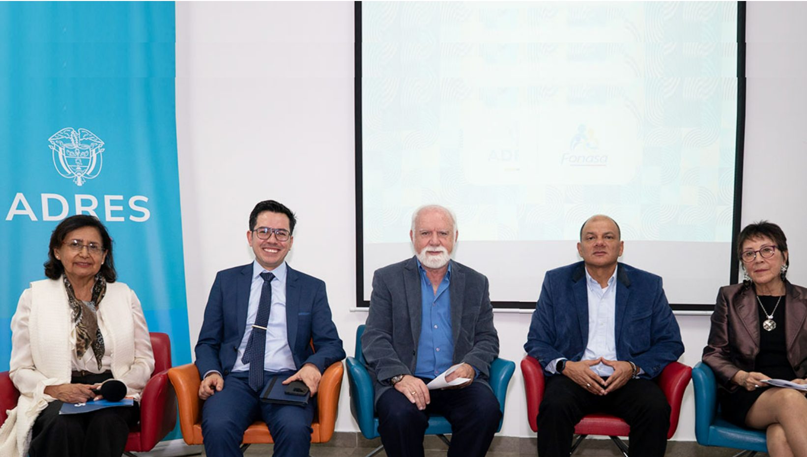 Alianza entre ADRES-Colombia y FONASA-Chile en temas de financiamiento de salud